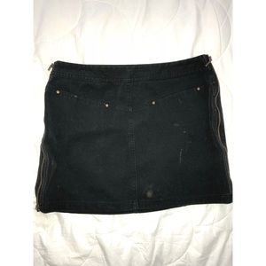 H & M mini skirt
